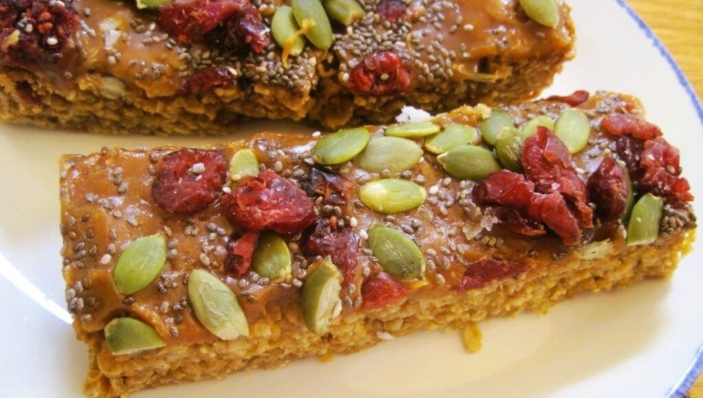 cranberry pepita muesli slice